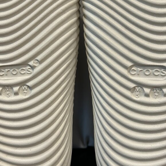 Crocs Mellow Tide Recovery Slide Sandal, Cream 7‎ - Picture 11 of 11